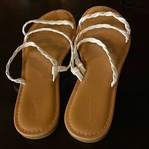 Universe threads white strap sandals